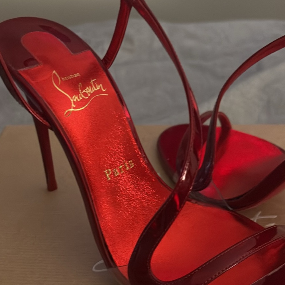 Very stylish ChristianLouboutin heels - Picture 4 of 6